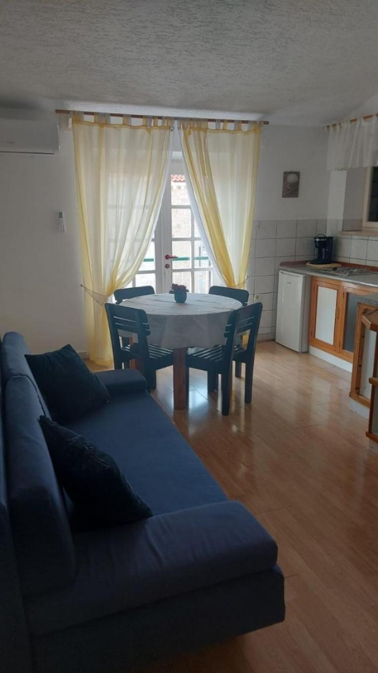 Apartment Brane